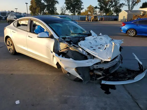 5YJ3E1EA3PF512708 — 2023 Tesla Model 3, фото 4 с аукциона Copart, Передняя часть