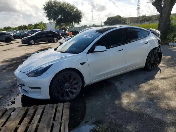 5YJ3E1EC8PF499813 — 2023 Tesla Model 3, Задняя часть (Rear End), фото до ремонта
