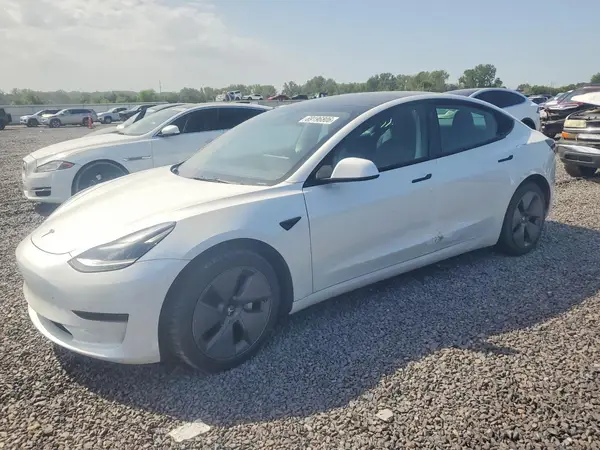 5YJ3E1EA5PF401769 — 2023 Tesla Model 3, Боковая часть (Side), фото до ремонта