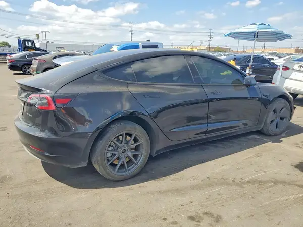 5YJ3E1EB7PF662765 — 2023 Tesla Model 3, фото 3 с аукциона Copart, Передняя часть