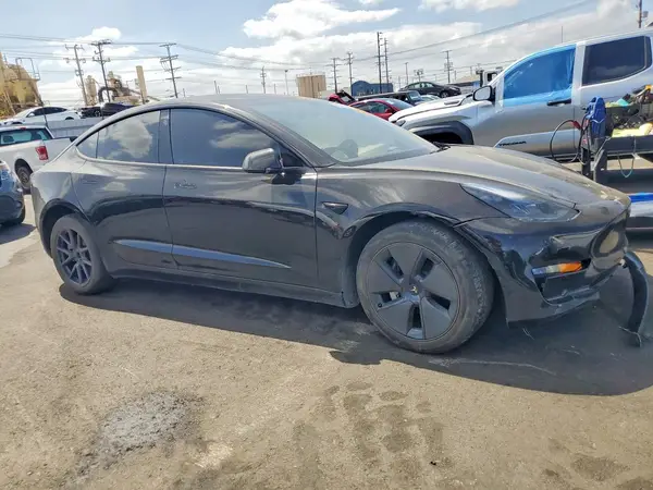 5YJ3E1EB7PF662765 — 2023 Tesla Model 3, фото 4 с аукциона Copart, Передняя часть