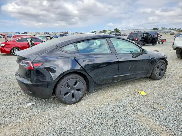 5YJ3E1EA8PF586903 — 2023 Tesla Model 3, фото 3 с аукциона Copart 30.09.2026, Передняя часть