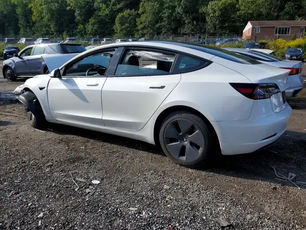 5YJ3E1EA6PF471023 — 2023 Tesla Model 3, фото 2 с аукциона Copart, Передняя часть