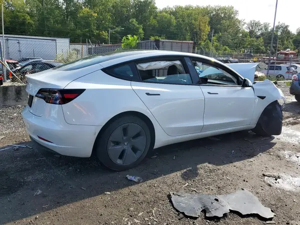 5YJ3E1EA6PF471023 — 2023 Tesla Model 3, фото 3 с аукциона Copart, Передняя часть
