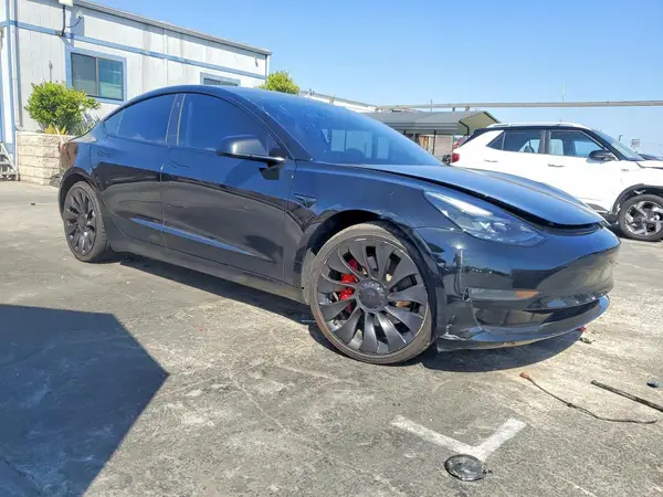 5YJ3E1EC7PF410202 — 2023 Tesla Model 3, фото 4 с аукциона Copart, Передняя часть