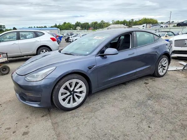 5YJ3E1EA0PF704622 — 2023 Tesla Model 3, Задняя часть (Rear End), фото до ремонта