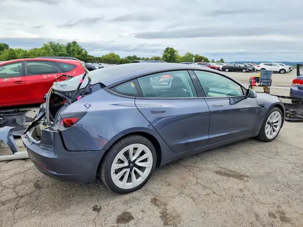 5YJ3E1EA0PF704622 — 2023 Tesla Model 3, фото 3 с аукциона Copart, Задняя часть