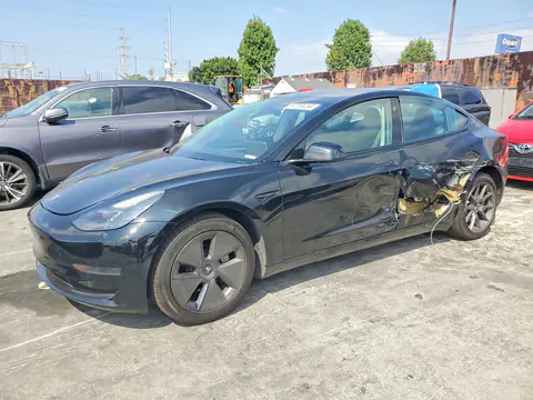 5YJ3E1EA2PF568977 — 2023 Tesla Model 3, Боковая часть (Side), фото до ремонта