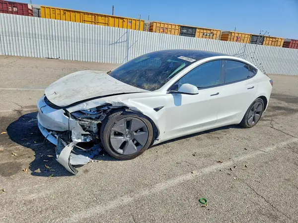 5YJ3E1EA9PF673953 — 2023 Tesla Model 3, Передняя часть (Front End), фото до ремонта
