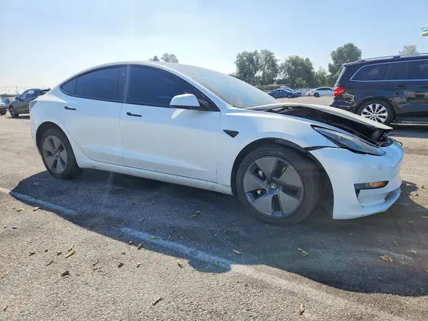 5YJ3E1EA9PF673953 — 2023 Tesla Model 3, фото 4 с аукциона Copart, Передняя часть