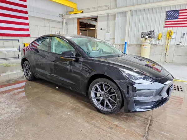 5YJ3E1EA9PF449484 — 2023 Tesla Model 3, фото 4 с аукциона Copart 30.09.2026, Передняя часть
