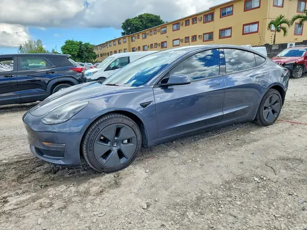5YJ3E1EB3PF660074 — 2023 Tesla Model 3, Задняя часть (Rear End), фото до ремонта