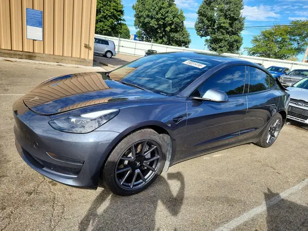5YJ3E1EA4PF417610 — 2023 Tesla Model 3, Задняя часть (Rear End), фото до ремонта
