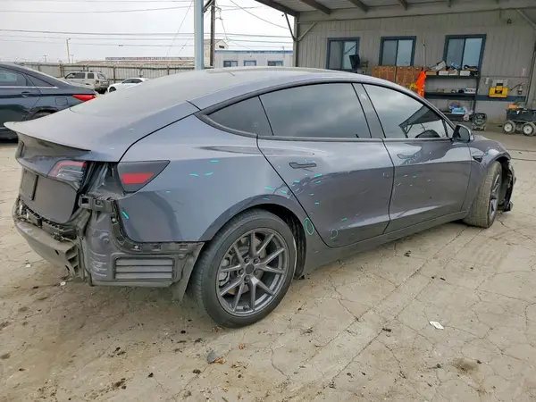5YJ3E1EA4PF652511 — 2023 Tesla Model 3, фото 3 с аукциона Copart, Передняя часть