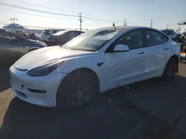 5YJ3E1EA8PF605059 — 2023 Tesla Model 3, Передняя часть (Front End), фото до ремонта