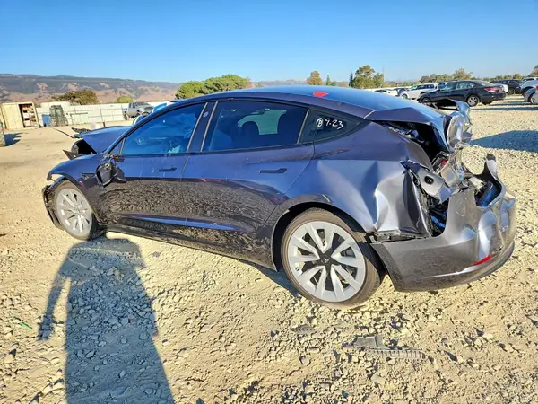 5YJ3E1EAXPF705440 — 2023 Tesla Model 3, фото 2 с аукциона Copart, Задняя часть