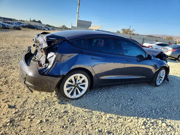 5YJ3E1EAXPF705440 — 2023 Tesla Model 3, фото 3 с аукциона Copart, Задняя часть
