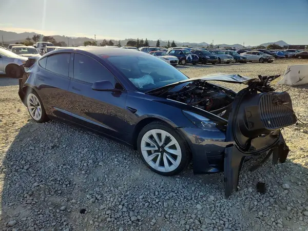 5YJ3E1EAXPF705440 — 2023 Tesla Model 3, фото 4 с аукциона Copart, Задняя часть