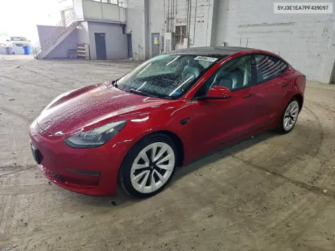 5YJ3E1EA7PF439097 — 2023 Tesla Model 3, Механические повреждения, фото до ремонта