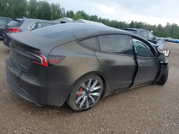 LRW3E7EB6RC093617 — 2024 Tesla Model 3, фото 3 с аукциона Copart, Передняя часть