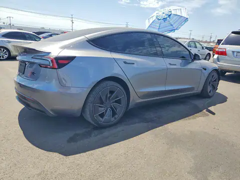 5YJ3E1ET2RF850864 — 2024 Tesla Model 3, фото 3 с аукциона Copart 14.10.2026, Передняя часть
