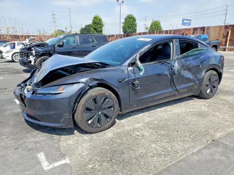 5YJ3E1EA7RF747390 — 2024 Tesla Model 3, Передняя часть (Front End), фото до ремонта
