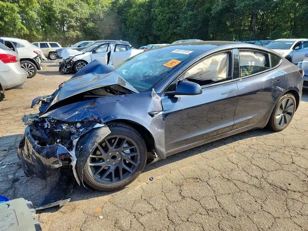 5YJ3E1EA7RF739743 — 2024 Tesla Model 3, Передняя часть (Front End), фото до ремонта