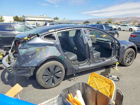 2024 Tesla MODEL 3 VIN 5YJ3E1EA7RF825621 фото 3