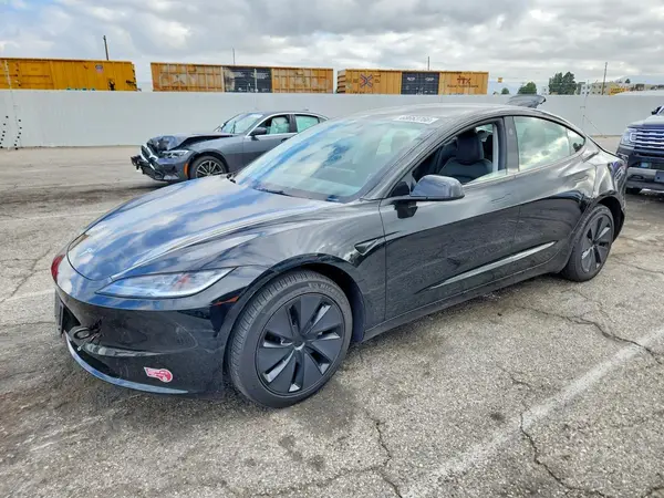 5YJ3E1EB5RF809393 — 2024 Tesla Model 3, Задняя часть (Rear End), фото до ремонта