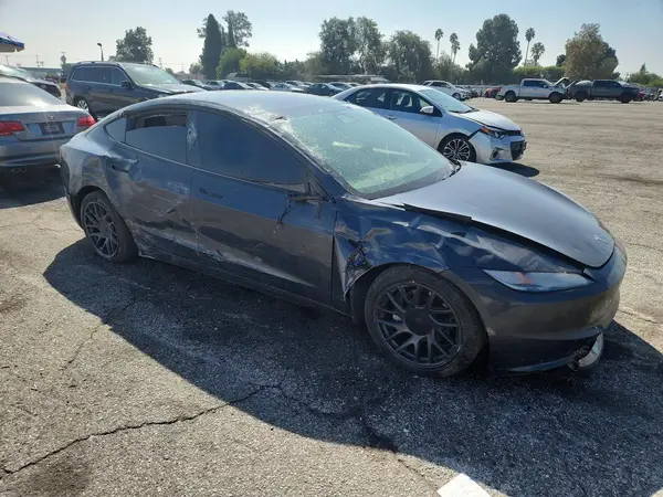 5YJ3E1EA4RF744348 — 2024 Tesla Model 3, фото 4 с аукциона Copart, Боковая часть