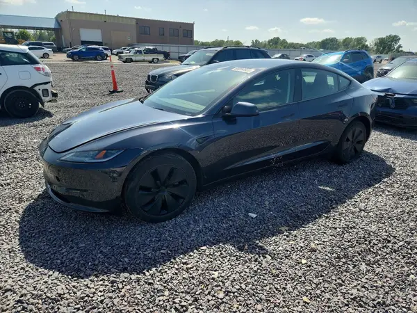 5YJ3E1EB2RF819041 — 2024 Tesla Model 3, Боковая часть (Side), фото до ремонта