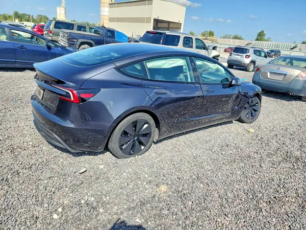 5YJ3E1EB2RF819041 — 2024 Tesla Model 3, фото 3 с аукциона Copart, Боковая часть