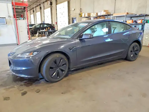 5YJ3E1EA7RF880019 — 2024 Tesla Model 3, Передняя часть (Front End), фото до ремонта