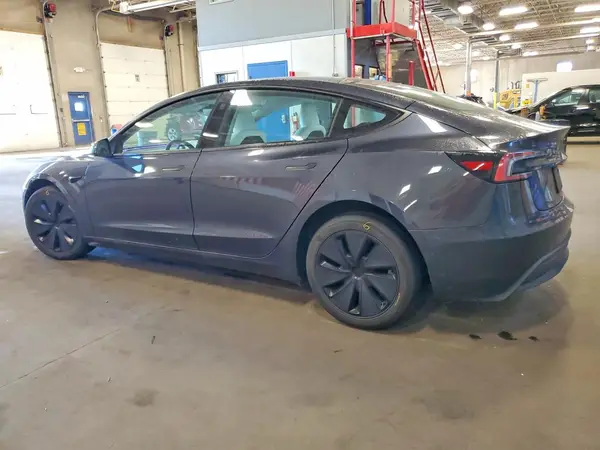 5YJ3E1EA7RF880019 — 2024 Tesla Model 3, фото 2 с аукциона Copart, Передняя часть