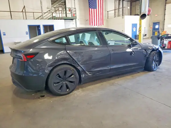 5YJ3E1EA7RF880019 — 2024 Tesla Model 3, фото 3 с аукциона Copart, Передняя часть