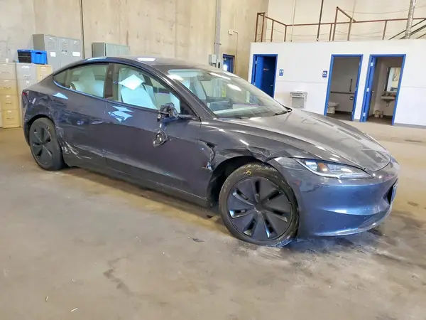 5YJ3E1EA7RF880019 — 2024 Tesla Model 3, фото 4 с аукциона Copart, Передняя часть