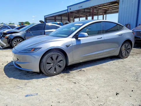 5YJ3E1EAXSF059700 — 2025 Tesla Model 3, Боковая часть (Side), фото до ремонта