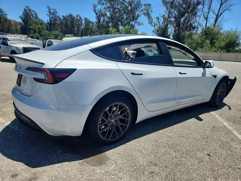 5YJ3E1EA9SF025392 — 2025 Tesla Model 3, фото 3 с аукциона Copart 13.10.2026, Передняя часть