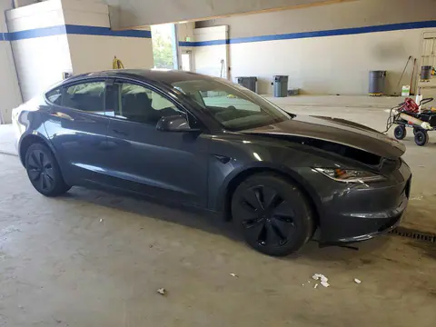 2025 TESLA MODEL 3 VIN 5YJ3E1EA8SF034410 фото 4
