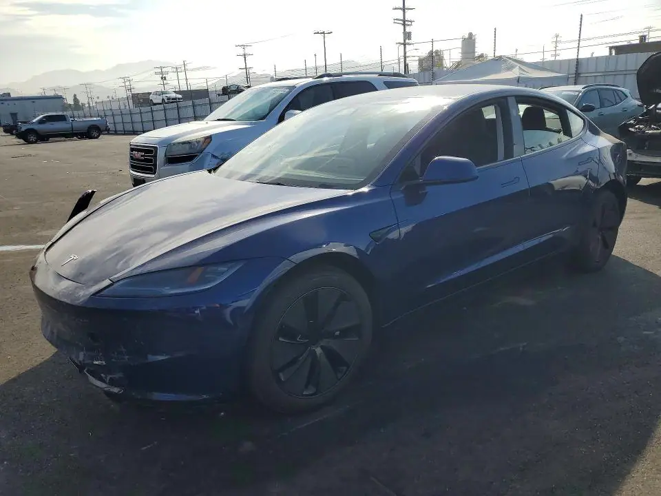 5YJ3E1EA1SF075171 Tesla Model 3 2025 — повреждение Передняя часть, фото до ремонта