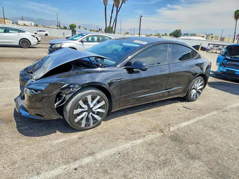 5YJ3E1EA5SF912214 — 2025 Tesla Model 3, Передняя часть (Front End), фото до ремонта