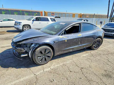 5YJ3E1EA5SF906123 — 2025 Tesla Model 3, Передняя часть (Front End), фото до ремонта