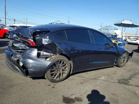 5YJ3E1EA8SF940301 — 2025 Tesla Model 3, фото 3 с аукциона Copart 30.09.2026, Задняя часть