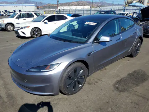 5YJ3E1EA7SF075272 — 2025 Tesla Model 3, Задняя часть (Rear End), фото до ремонта