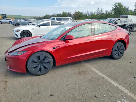5YJ3E1EA6SF941320 — 2025 Tesla Model 3, Передняя часть (Front End), фото до ремонта
