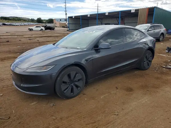 5YJ3E1EA2SF924286 — 2025 Tesla Model 3, Град (Hail), фото до ремонта