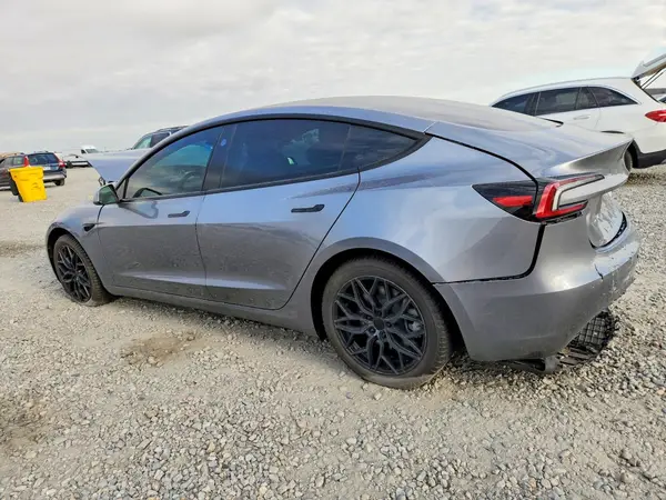 5YJ3E1EB6SF997783 — 2025 Tesla Model 3, фото 2 с аукциона Copart, Передняя часть