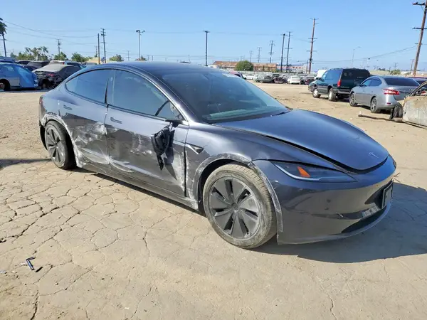 5YJ3E1EA7SF030350 — 2025 Tesla Model 3, фото 4 с аукциона Copart, Боковая часть