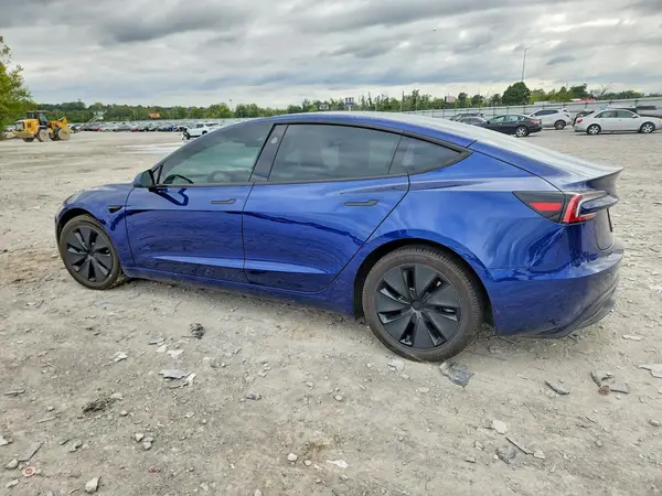 5YJ3E1EA1SF964245 — 2025 Tesla Model 3, фото 2 с аукциона Copart, Ходовая часть