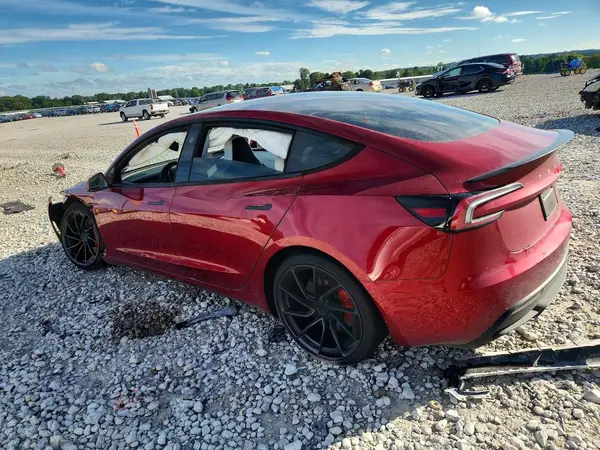 5YJ3E1ET8SF005703 — 2025 Tesla Model 3, фото 2 с аукциона Copart, Передняя часть